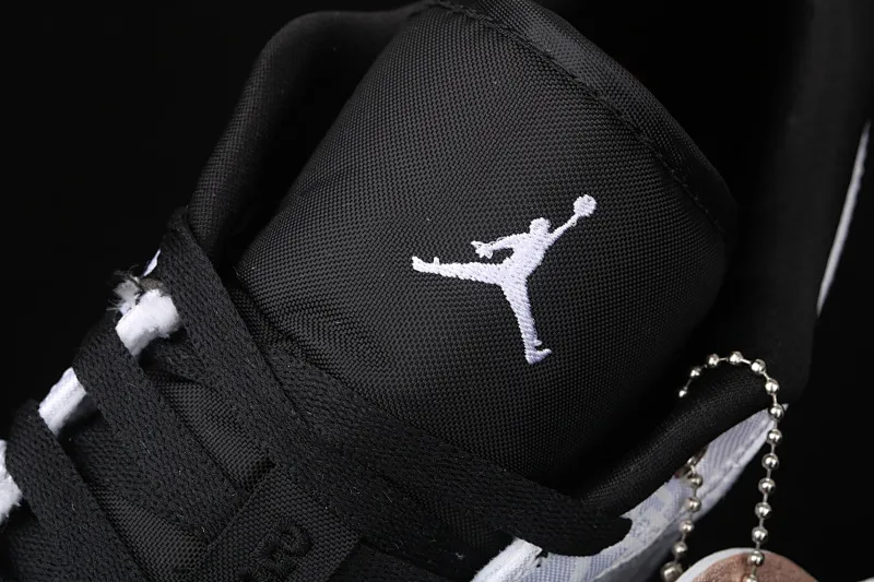 All categories Air Jordan Jordan series basketball shoes Air Jordan 1 Low CLOT x Air Jordan 1 Low "Fearless" AJ1 Joe 1 low-top white silk CU2804-100